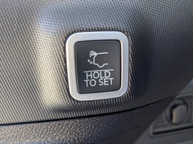 New 2026 Jeep Grand Cherokee Altitude image 13