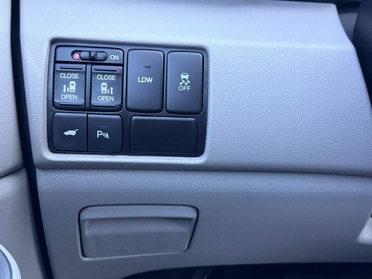 Used 2015 Honda Odyssey Touring Elite image 44