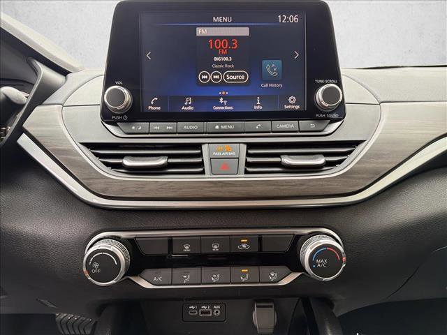 Used 2024 Nissan Altima 2.5 SV image 17