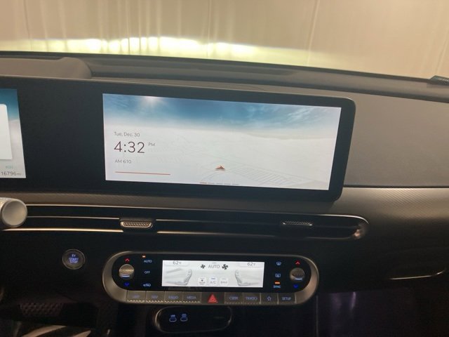 Used 2024 Genesis GV60 RWD image 15