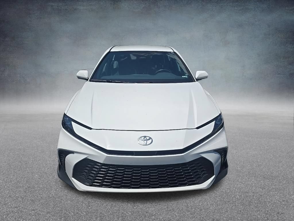 Used 2025 Toyota Camry SE FWD image 3