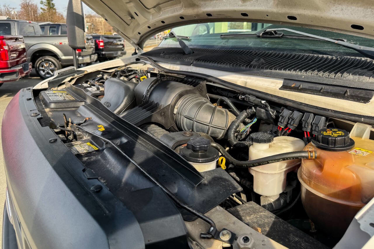 Used 2011 Ford E-350 and Econoline 350 Extended Super Duty w/ PWR Group image 46