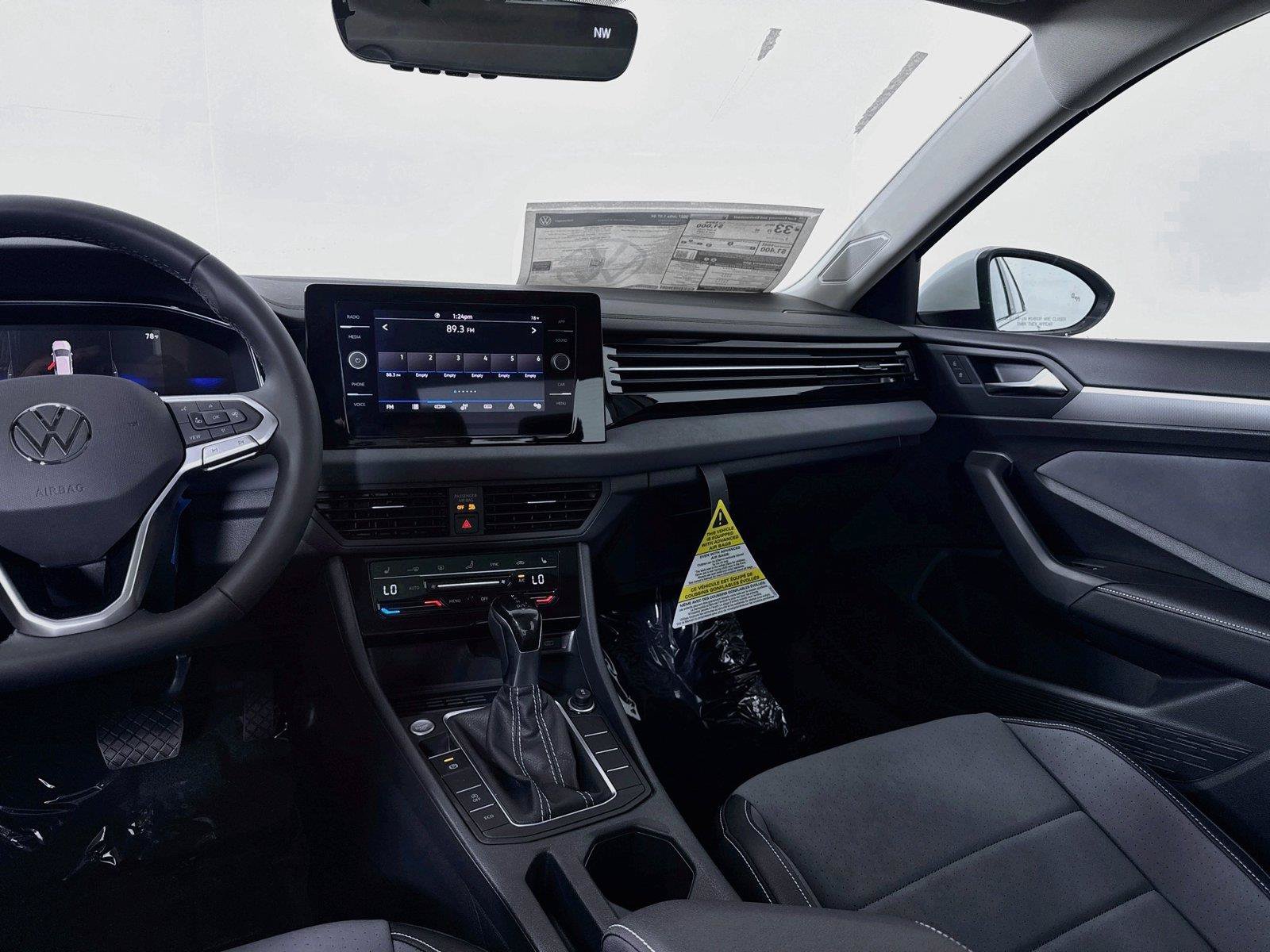 New 2027 Volkswagen Jetta SE FWD image 23