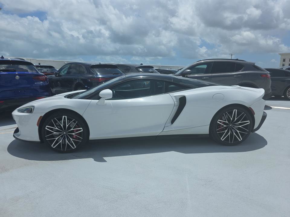 Used 2023 McLaren GT RWD image 5