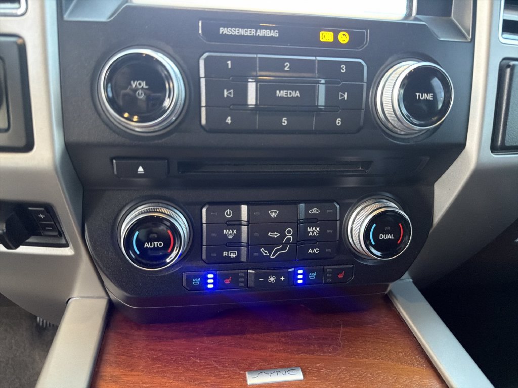 Used 2018 Ford F350 King Ranch w/ King Ranch Ultimate Package AWD/4WD image 22