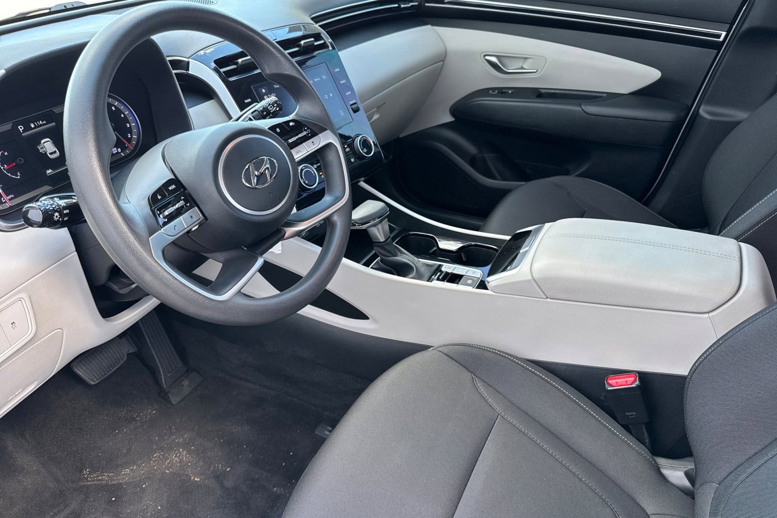 Used 2023 Hyundai Tucson SE image 10