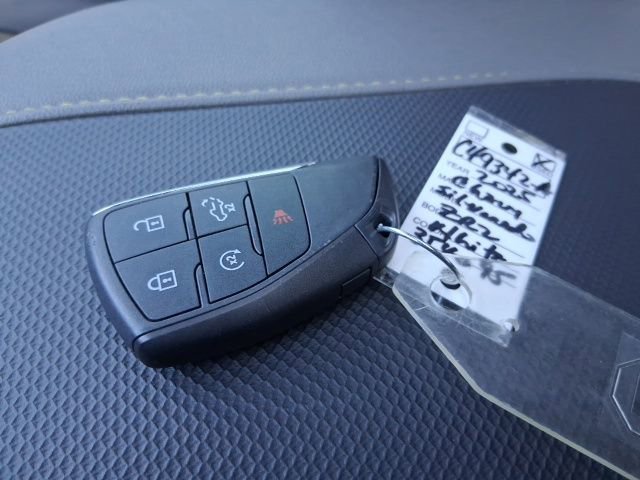 Used 2025 Chevrolet Silverado 1500 ZR2 w/ Technology Package image 29