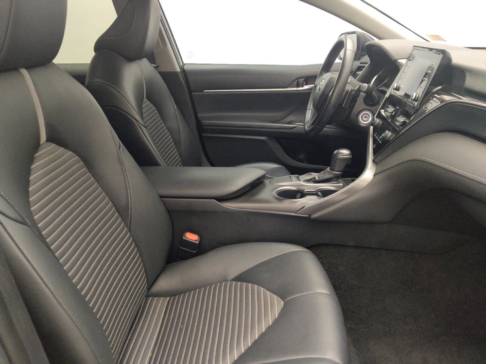 Used 2022 Toyota Camry SE FWD image 21