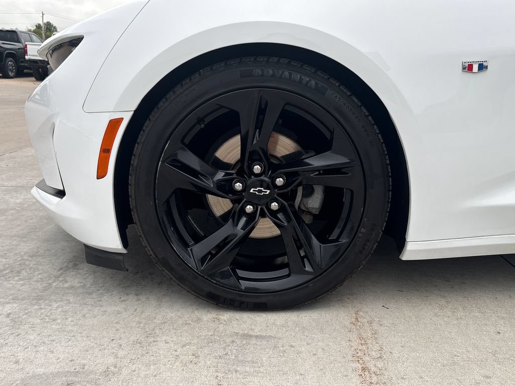 Used 2020 Chevrolet Camaro LT w/ RS Package RWD image 32