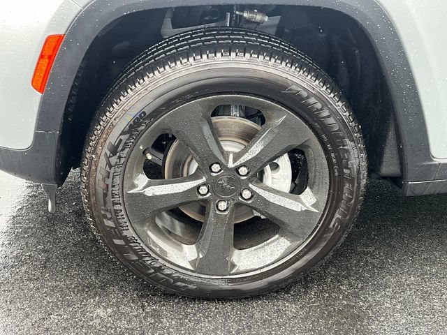 New 2025 Jeep Grand Cherokee Altitude AWD/4WD image 10