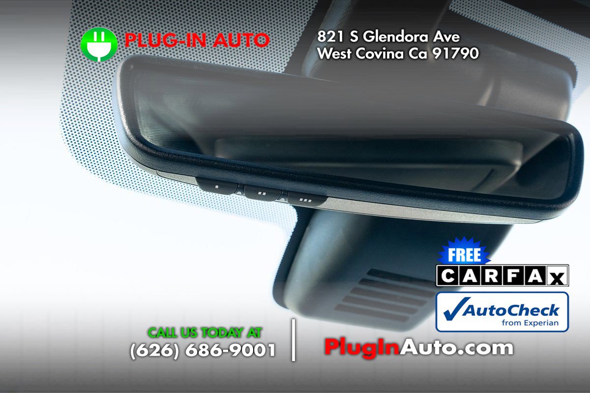 Used 2023 Nissan Titan SV w/ SV Convenience Package image 32