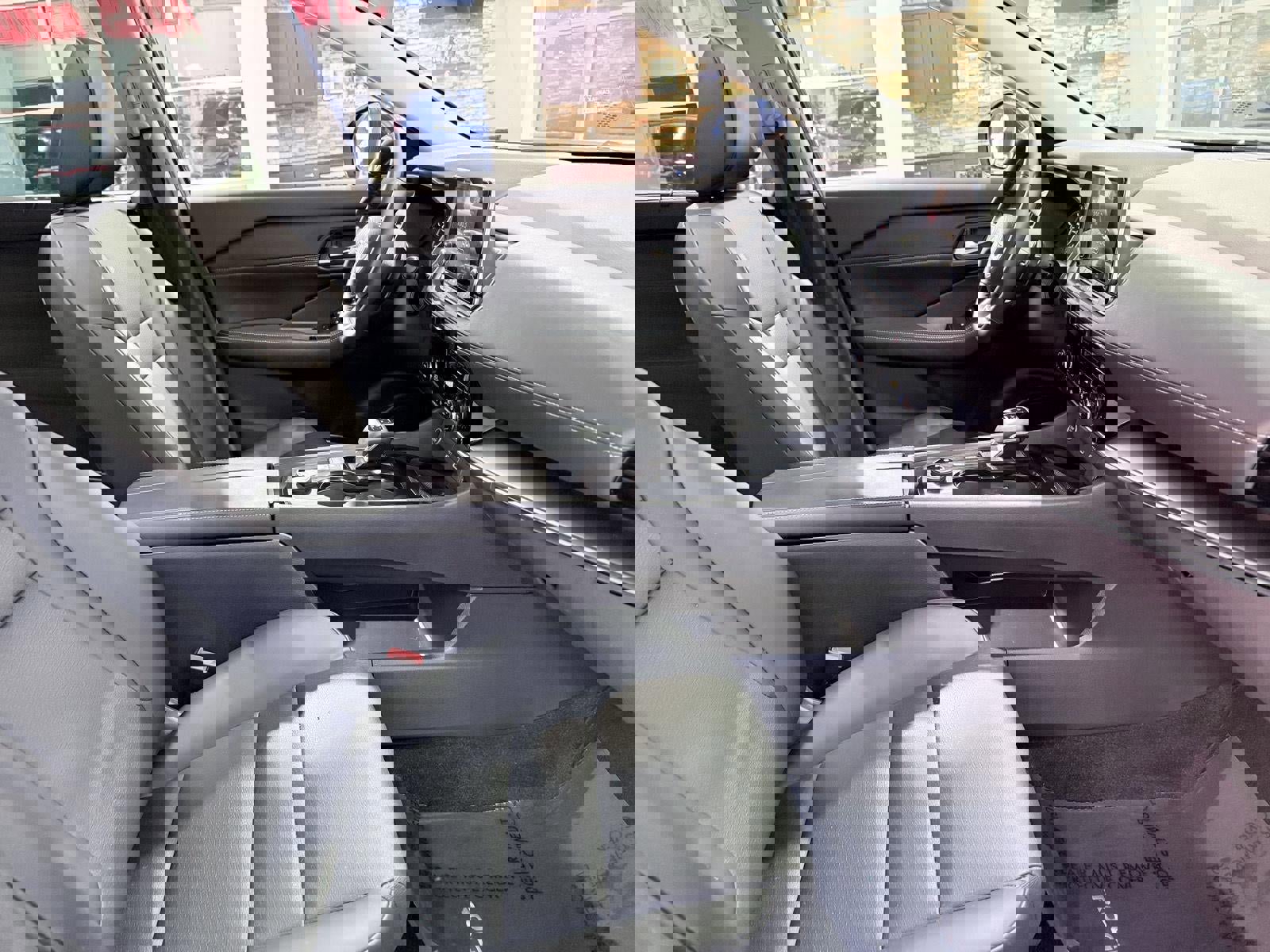 Used 2023 Nissan Rogue SV w/ SV Premium Package image 17