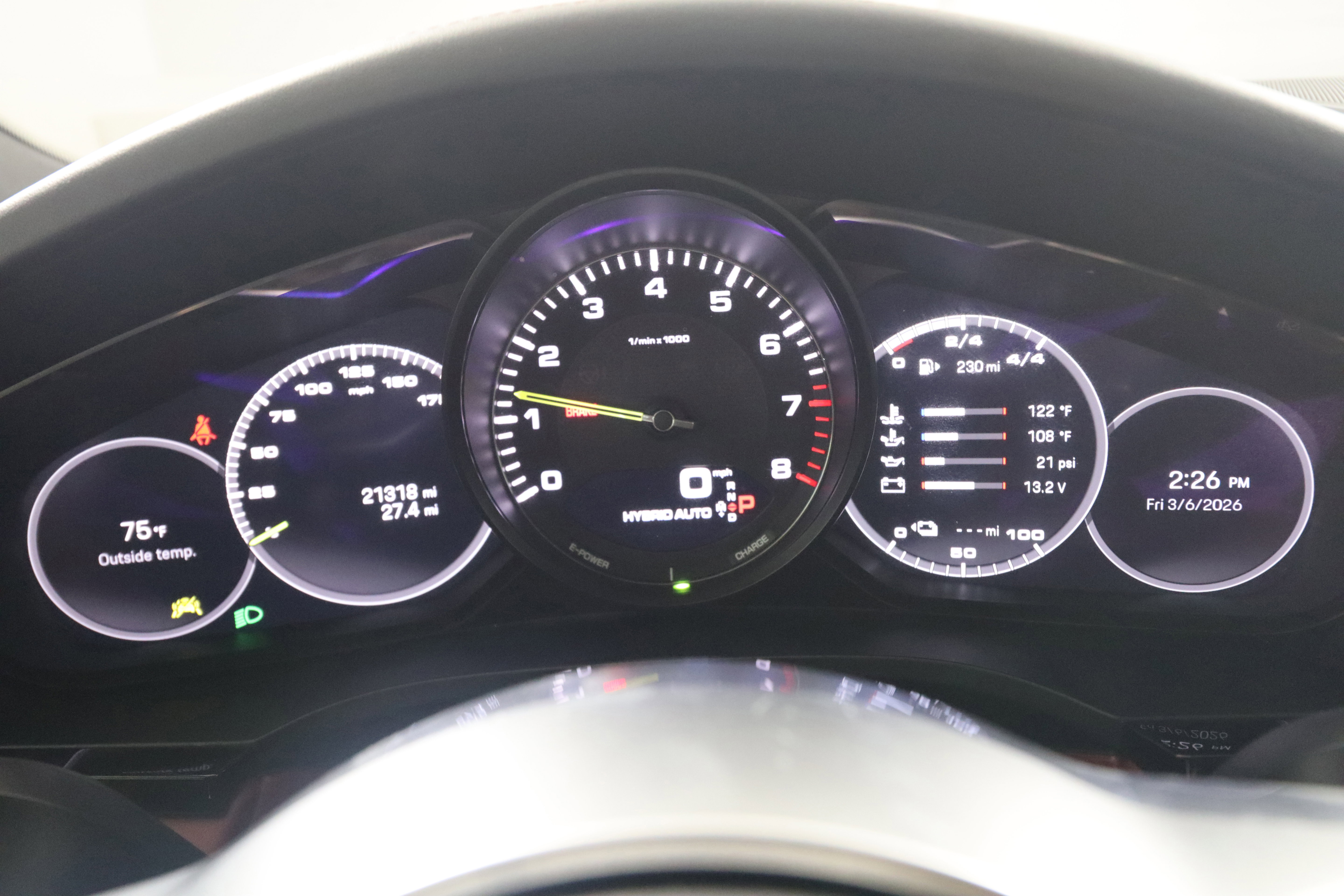 Certified 2023 Porsche Cayenne Platinum Edition image 18