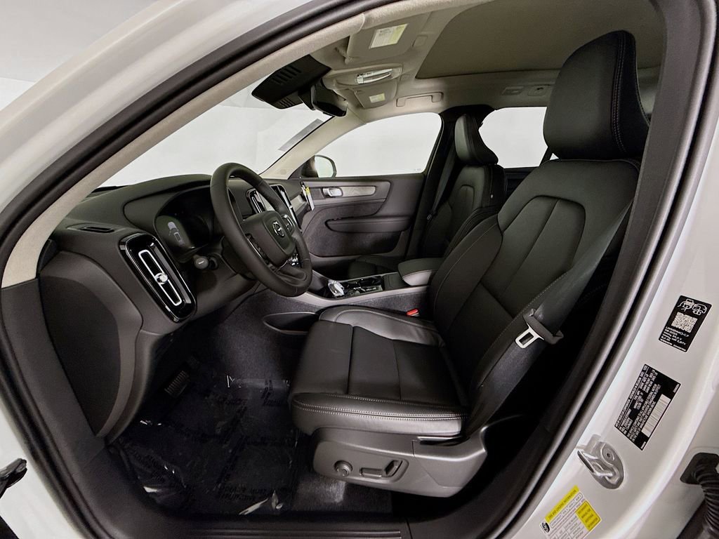 New 2026 Volvo XC40 B4 Plus w/ Protection Package image 21
