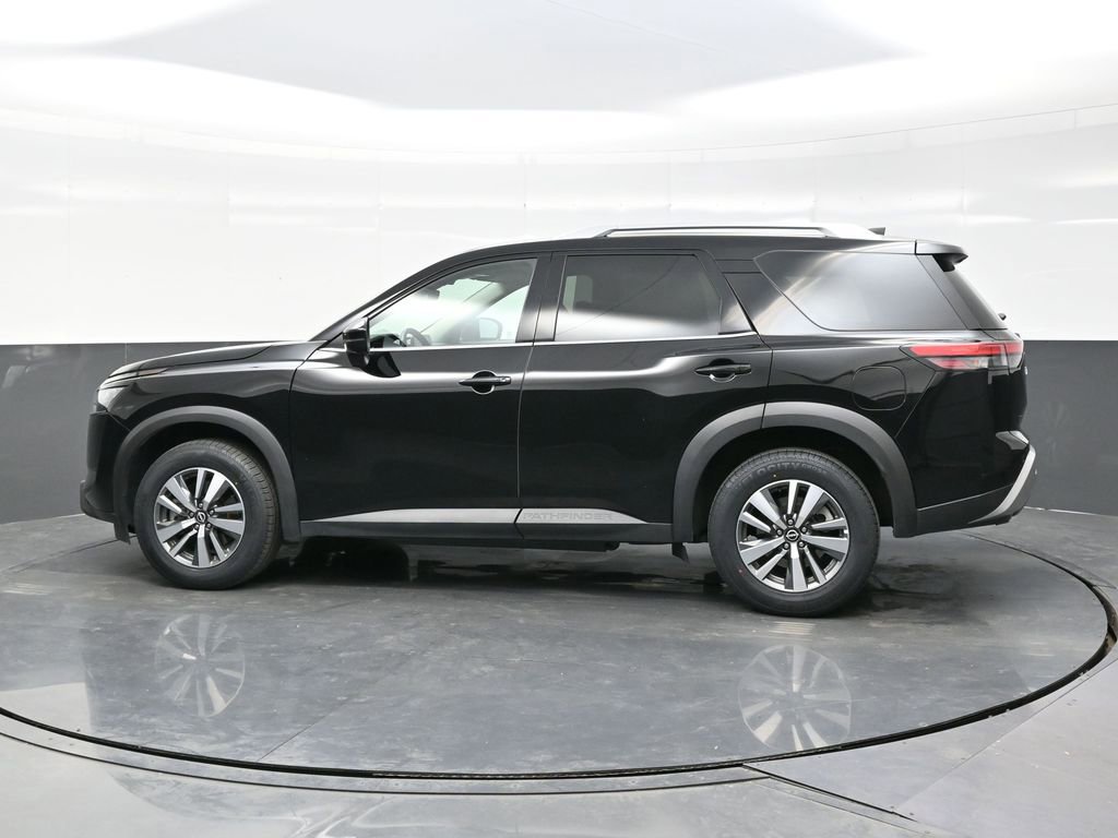 Used 2025 Nissan Pathfinder SL image 8