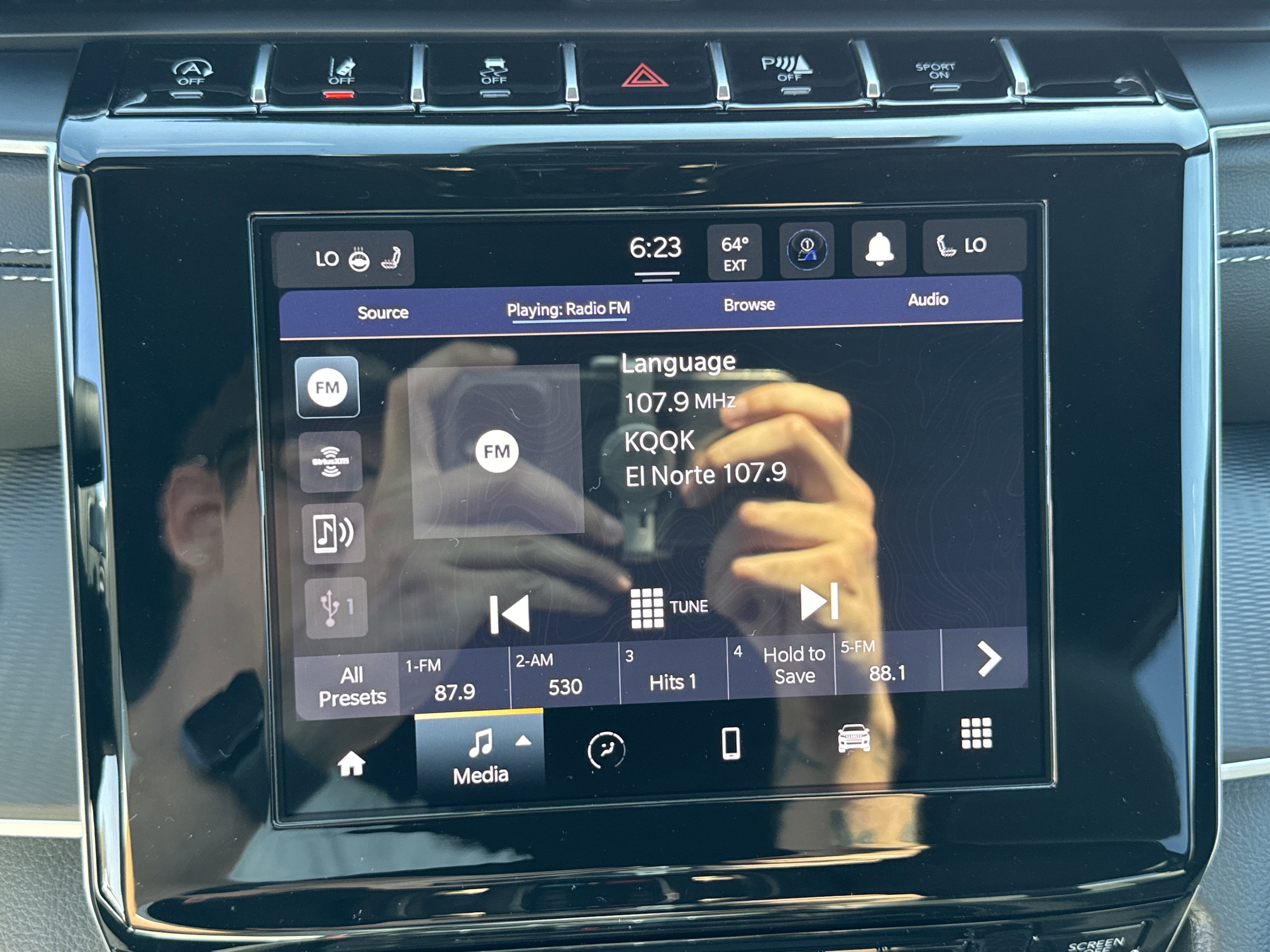 New 2025 Jeep Grand Cherokee L Altitude image 17