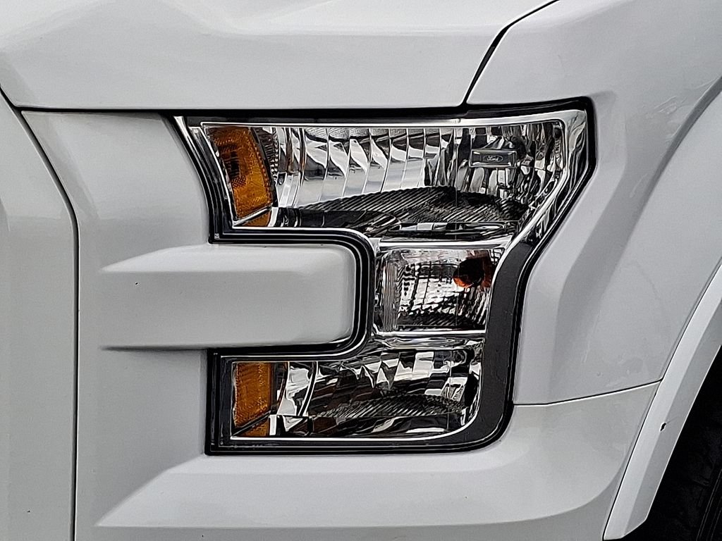 Used 2017 Ford F150 XLT w/ Equipment Group 302A Luxury AWD/4WD image 9