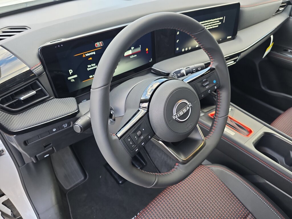 New 2026 Nissan Kicks SR FWD image 6