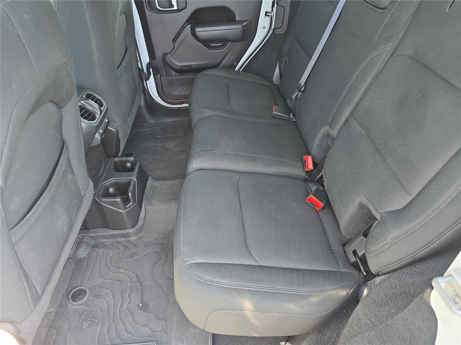 Used 2022 Jeep Wrangler Unlimited Sport image 16