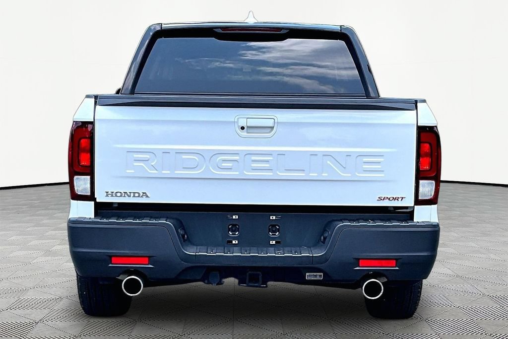 Used 2024 Honda Ridgeline Sport image 7
