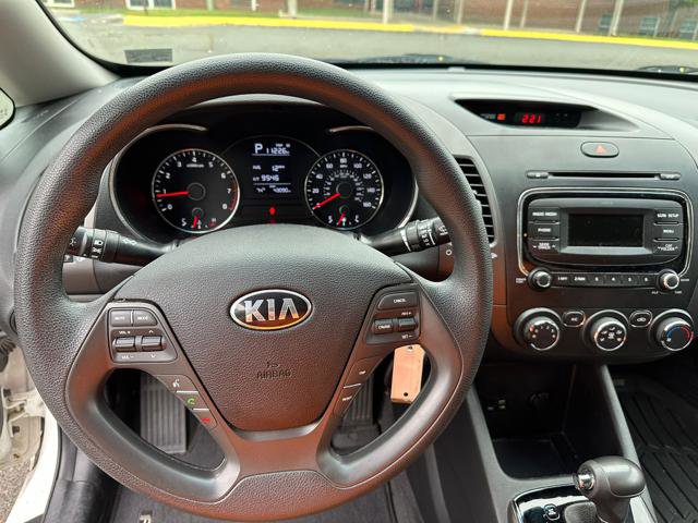 Used 2018 Kia Forte LX image 15