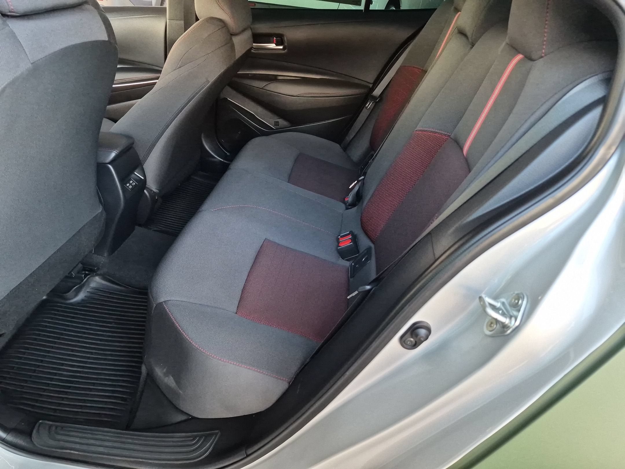 Used 2024 Toyota Corolla SE FWD image 15