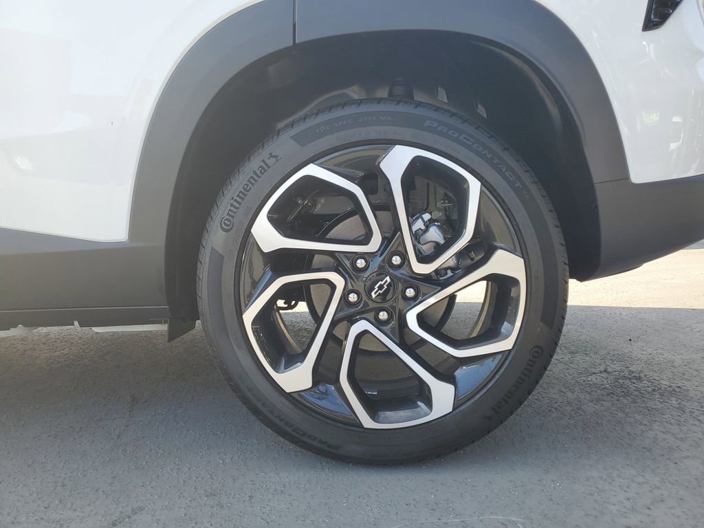 New 2026 Chevrolet Trax RS w/ Driver Confidence Package image 5