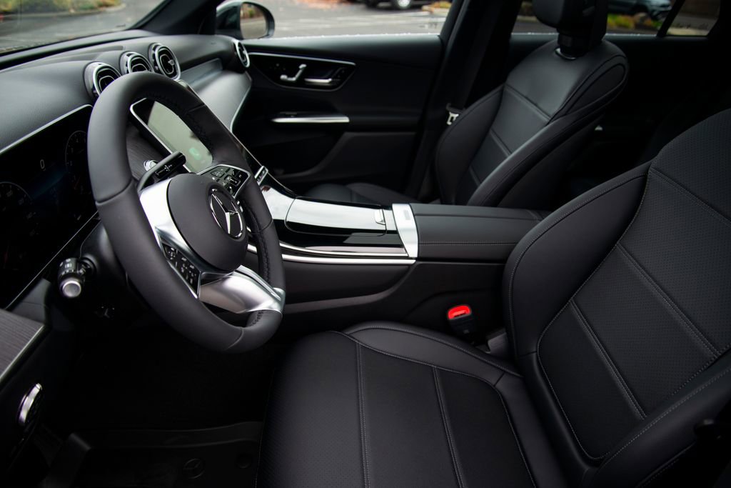 New 2026 Mercedes-Benz GLC 300 4MATIC image 11