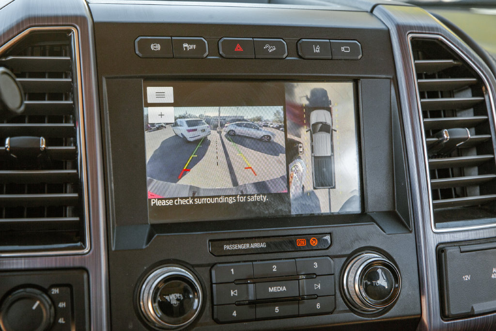 Used 2021 Ford F350 Limited AWD/4WD image 15