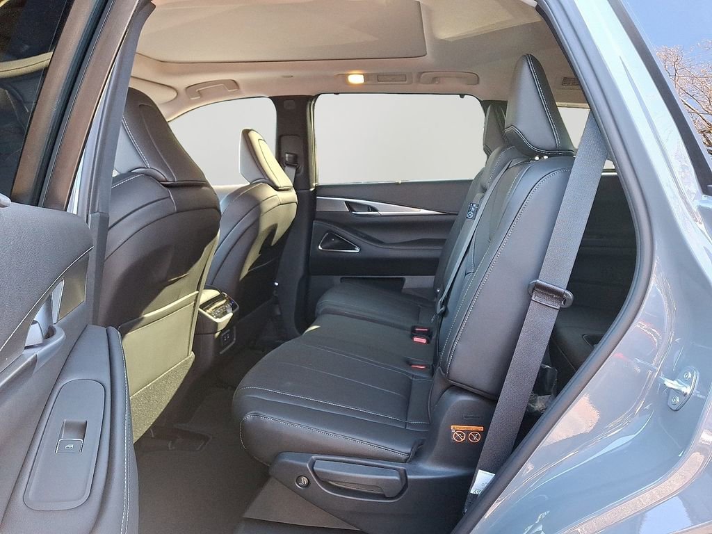 New 2026 INFINITI QX60 Luxe w/ Cargo Package image 5