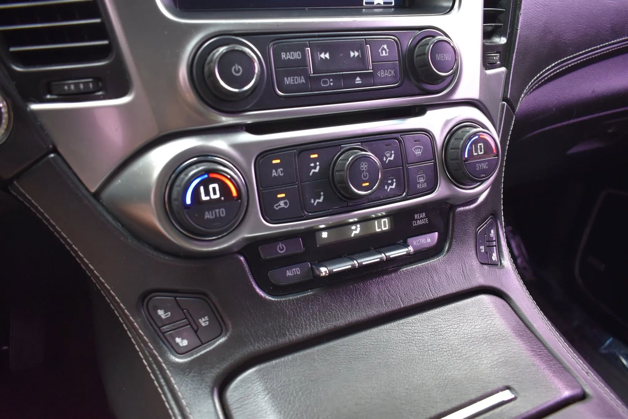 Used 2015 Chevrolet Tahoe LTZ RWD image 15