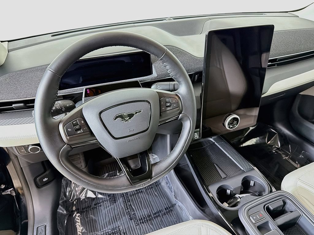 Used 2025 Ford Mustang Mach-E Premium AWD/4WD image 22