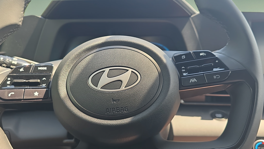 New 2026 Hyundai Elantra Sport FWD image 11