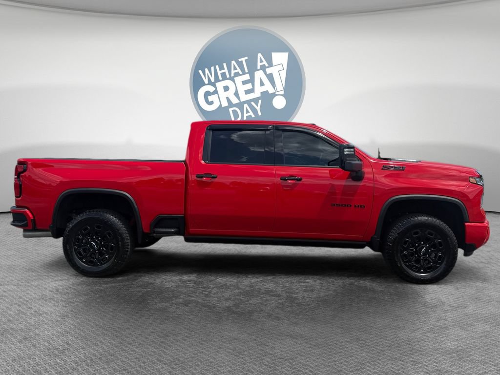 Used 2024 Chevrolet Silverado 3500 LTZ w/ LTZ Plus Package AWD/4WD image 2