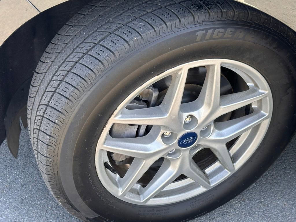 Used 2022 Ford Edge SEL image 38