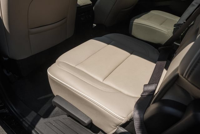 Used 2023 Chevrolet Traverse Premier AWD/4WD image 40