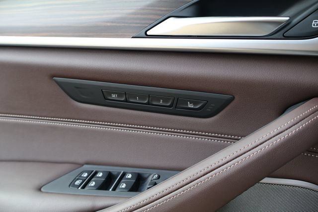 Used 2022 BMW 540i w/ Executive Package RWD image 18