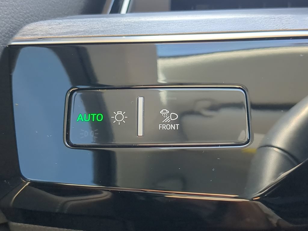 Used 2024 Audi Q8 e-tron Prestige w/ Prestige Package AWD/4WD image 29