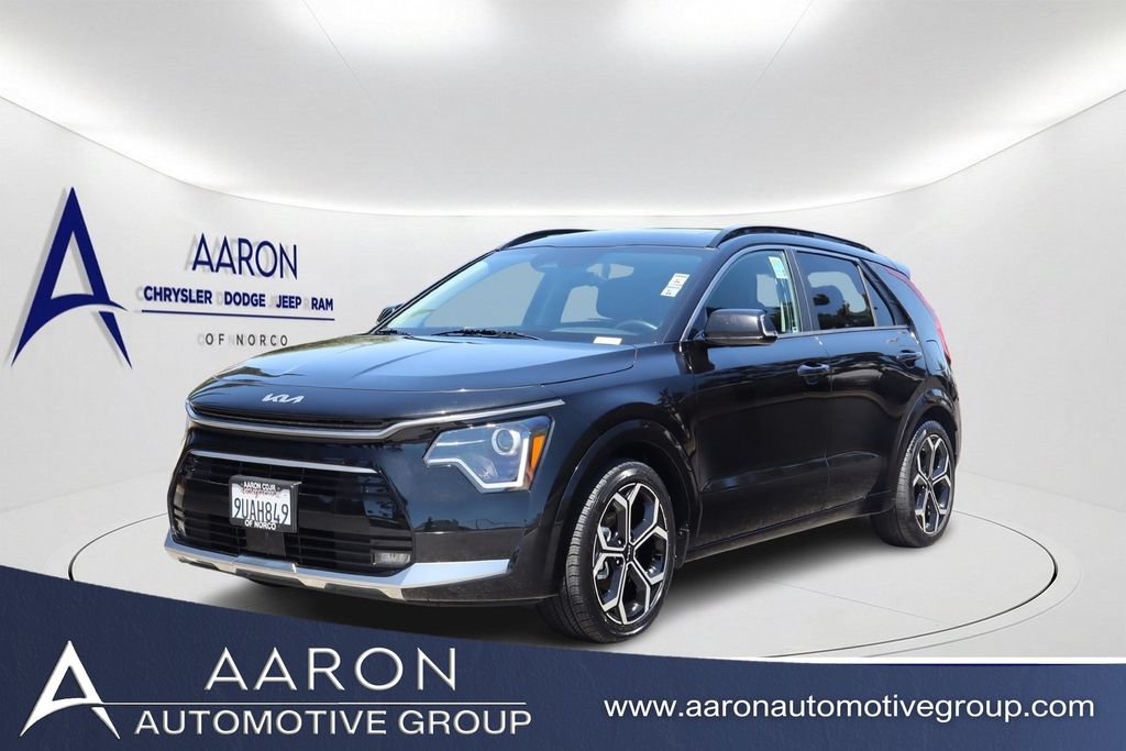 Used 2025 Kia Niro EX Touring