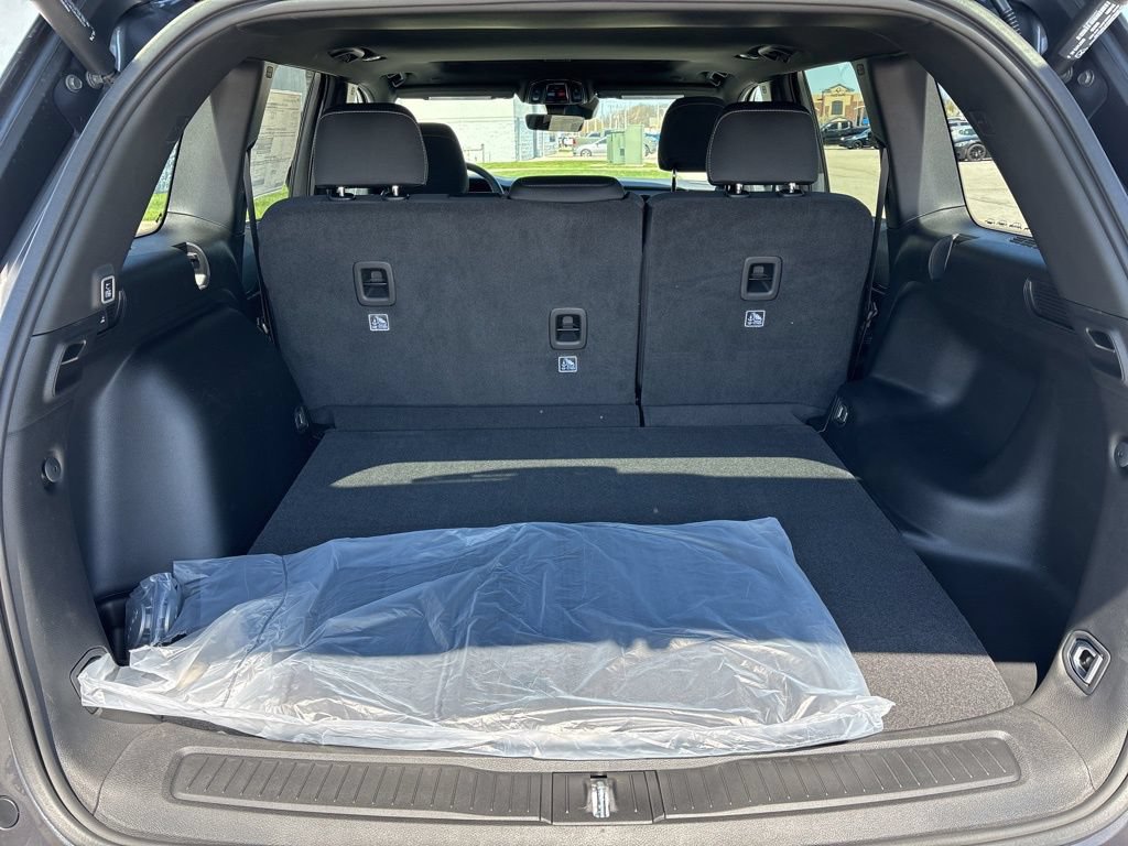 New 2026 Jeep Grand Cherokee Laredo X AWD/4WD image 11