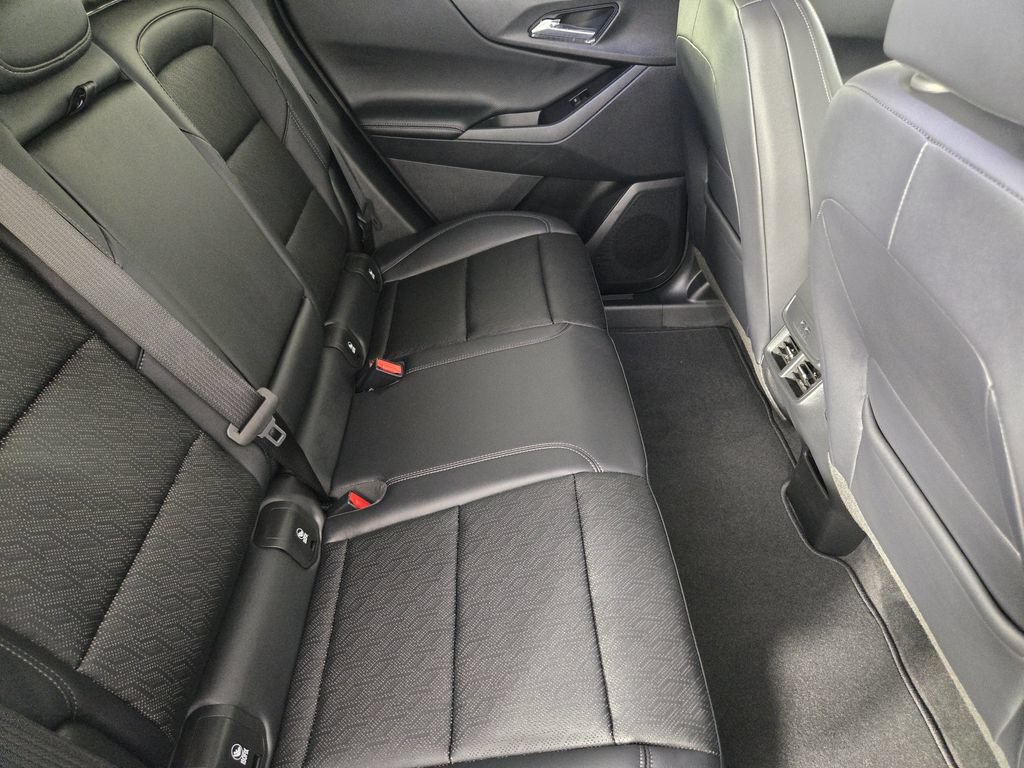 New 2026 Chevrolet Equinox LT w/ Convenience Package II FWD image 35