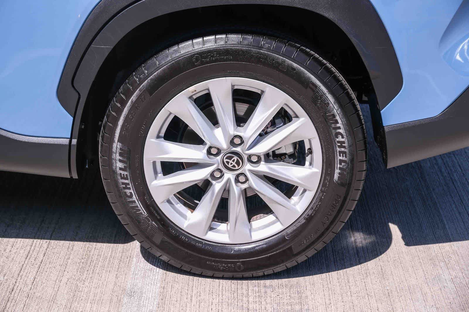 Certified 2026 Toyota Corolla Cross LE FWD image 9