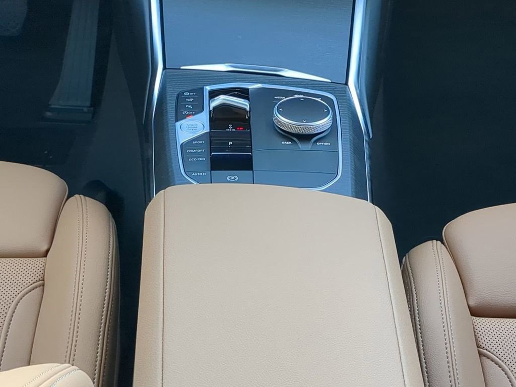 New 2026 BMW 330i Sedan w/ Premium Package RWD image 19
