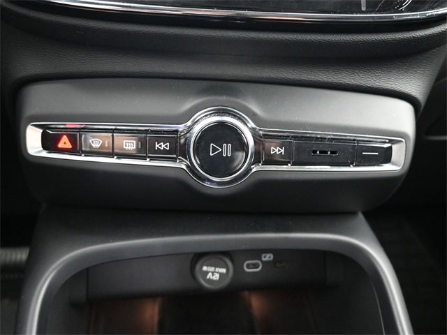 Used 2024 Volvo XC40 B5 Plus w/ Protection Package Premier image 12