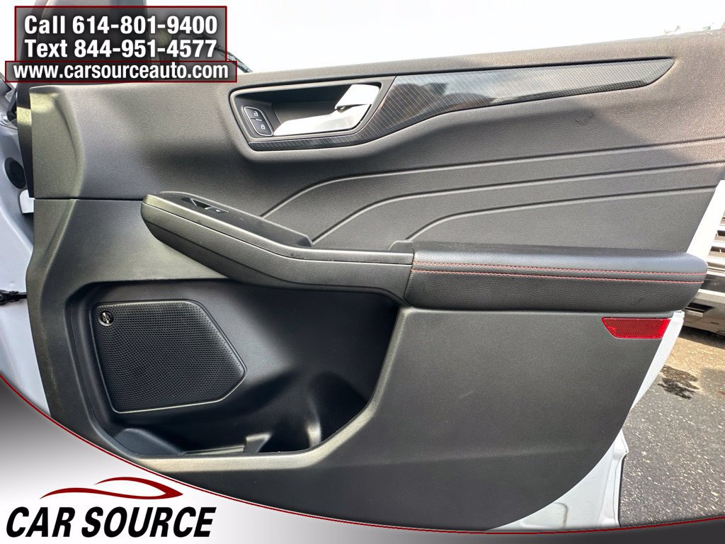 Used 2025 Ford Escape ST-Line Select w/ Tech Pack #2 AWD/4WD image 30