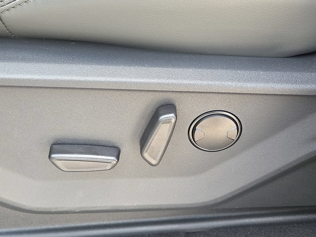 New 2027 Ford Expedition Max Active RWD image 19