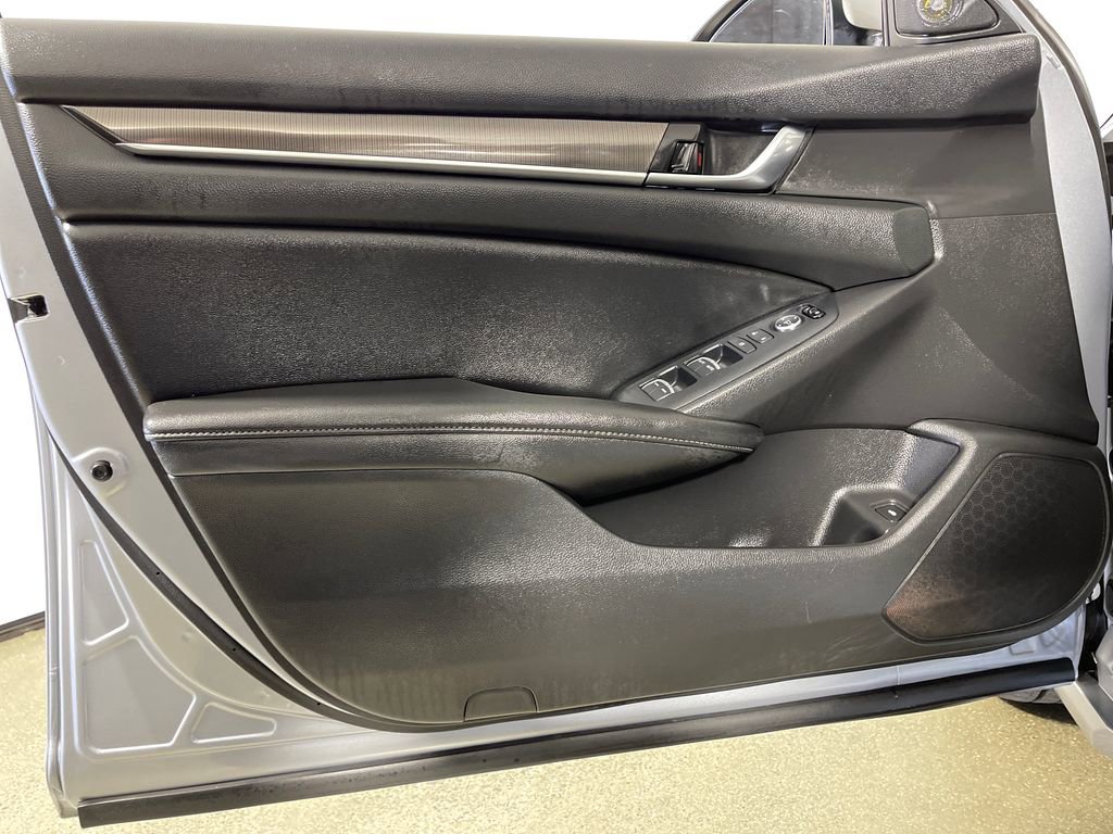 Used 2020 Honda Accord Sport image 17