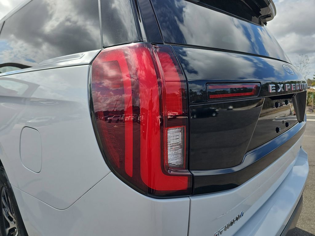 Used 2025 Ford Expedition Max Platinum image 39