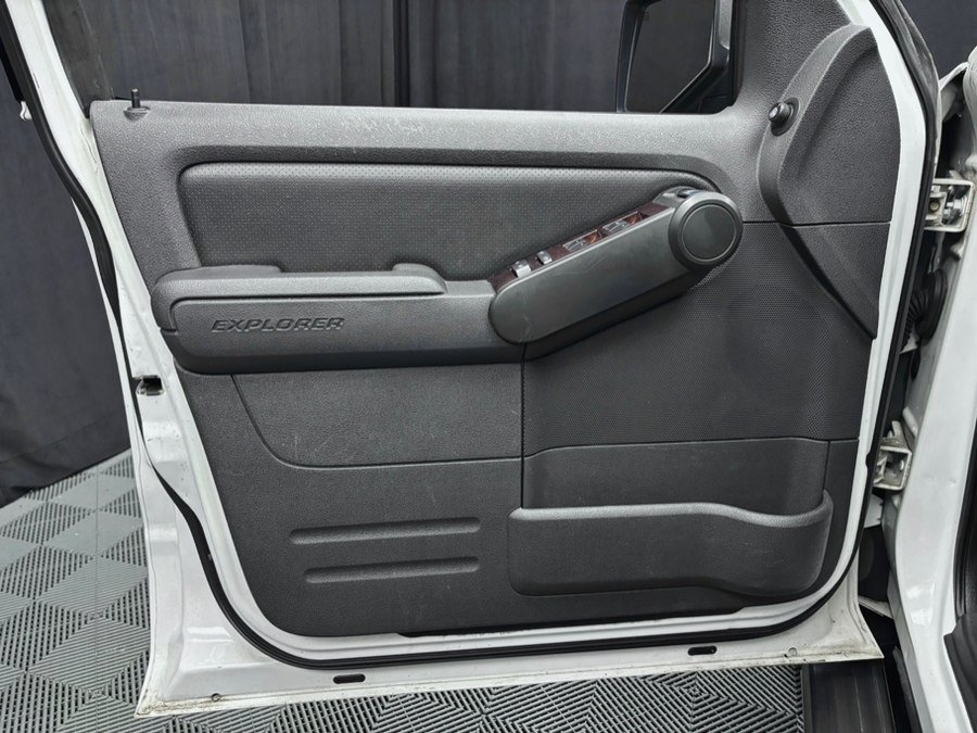 Used 2010 Ford Explorer 4WD Limited image 22