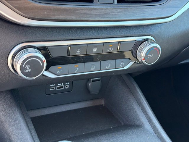 Used 2025 Nissan Altima 2.5 SV AWD/4WD image 27